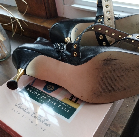 Black Leather Boots Size 10 Desire Strap Stiletto Boots EUC - Picture 13 of 16